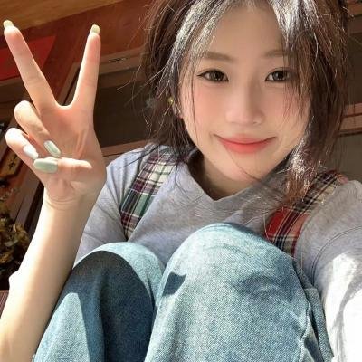 背鸭子的男孩